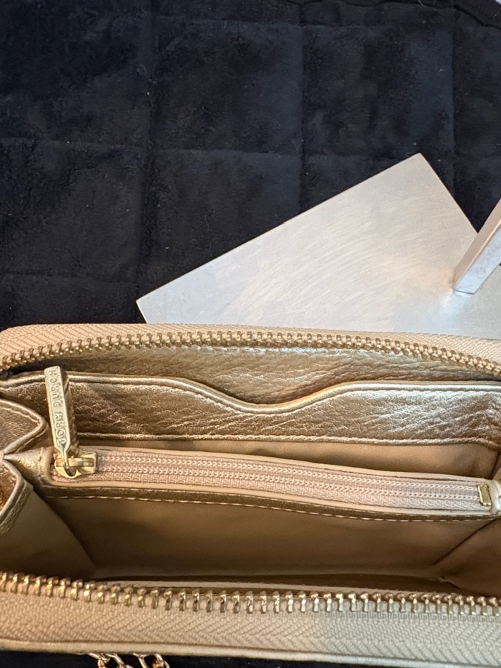 Tory Burch Metallic Gold Leather Zip Wallet - Picture 13 of 17